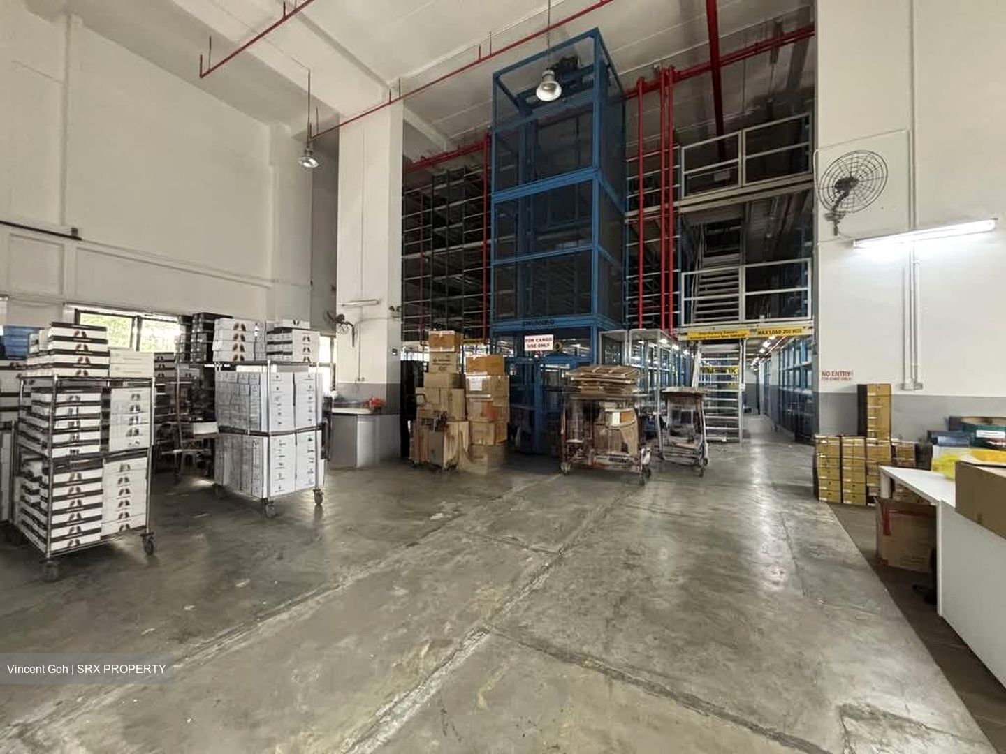 Sulisam Building (D13), Warehouse #572985731